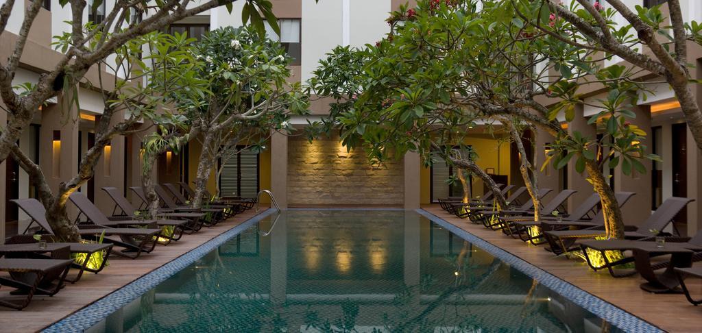 Hotel Santika Kuta Kuta Lombok Eksteriør bilde